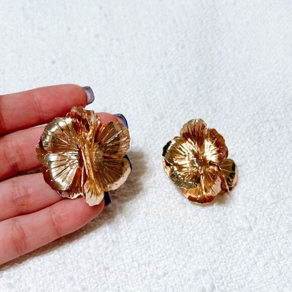 Flower statement earrings M225 - Picture 1 of 3